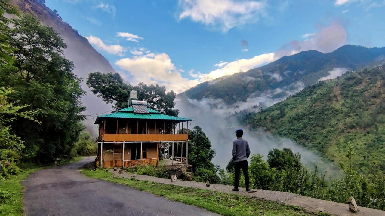 Tirthan Ecostay Gushaini Luaran gambar
